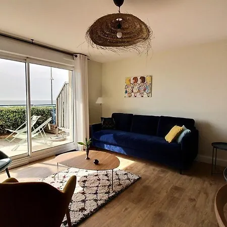 Annonce Professionnelle. En Rdc Face Mer, 2 Pour 4 A 6 Personnes Hardelot-Plage