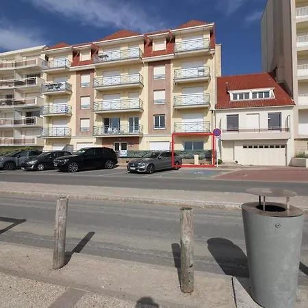 Annonce Professionnelle. En Rdc Face Mer, 2 Pour 4 A 6 Personnes * Hardelot-Plage