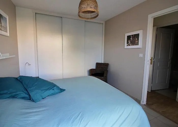 Annonce Professionnelle. En Rdc Face Mer, 2 Pour 4 A 6 Personnes *