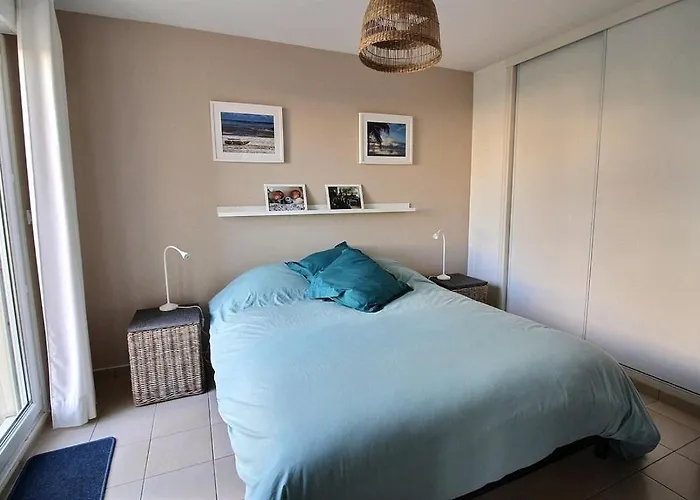 Annonce Professionnelle. En Rdc Face Mer, 2 Pour 4 A 6 Personnes