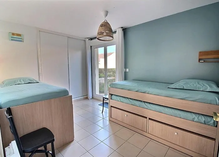 Annonce Professionnelle. En Rdc Face Mer, 2 Pour 4 A 6 Personnes Διαμέρισμα *